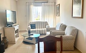 Amplio y céntrico depto de 2 habitaciones opcional cochera